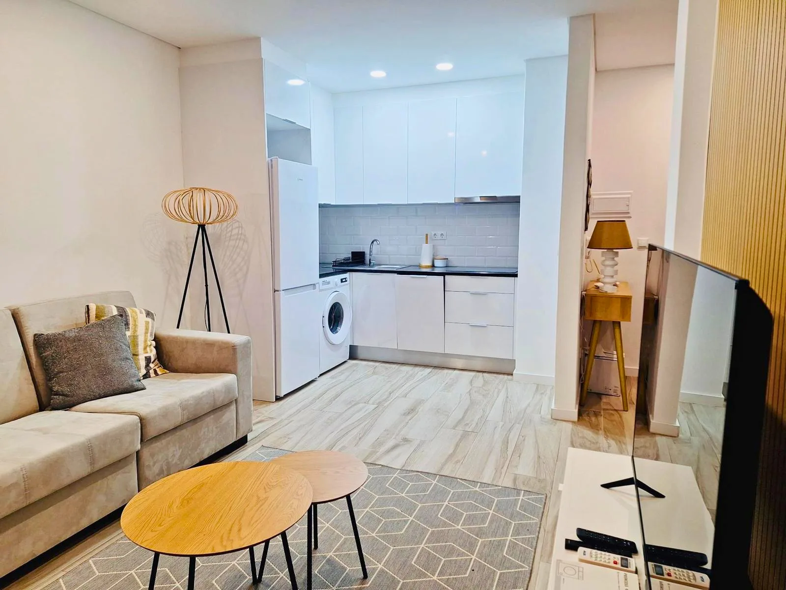 Timeless Beach V — interior 29